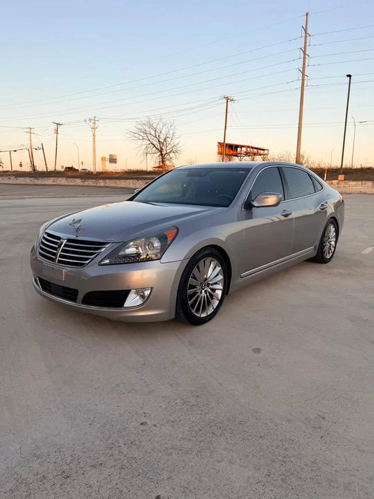 2014 Hyundai Equus - Image 2 of 16