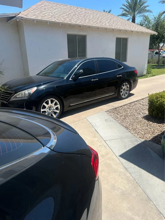 2014 Hyundai Equus - Image 2 of 4