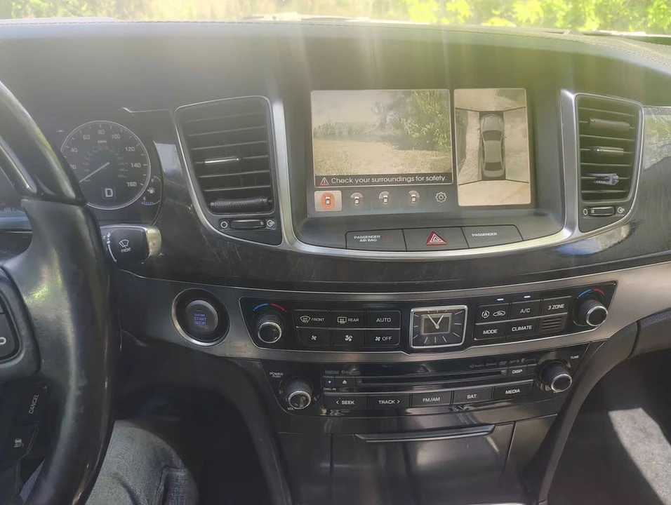 2014 Hyundai Equus - Image 10 of 11