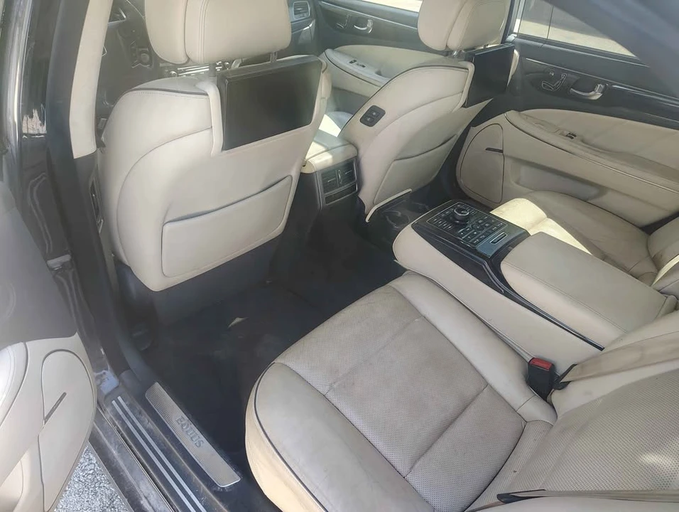 2014 Hyundai Equus - Image 7 of 11