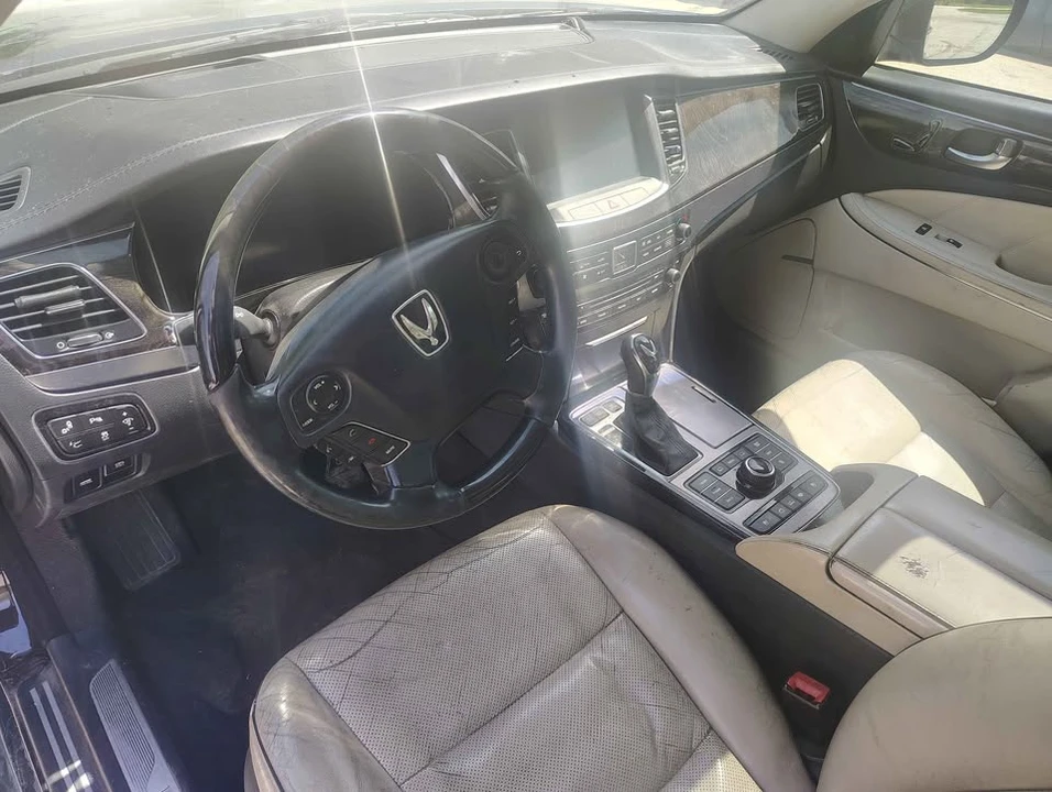 2014 Hyundai Equus - Image 5 of 11