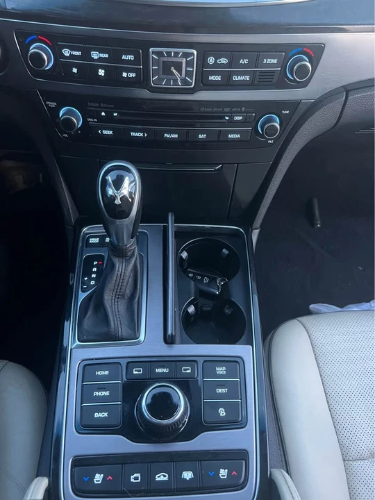 2014 Hyundai Equus - Image 18 of 20