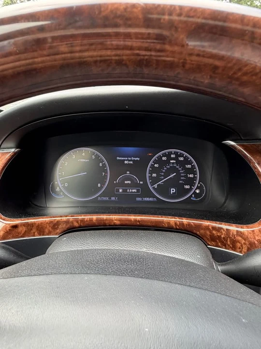 2014 Hyundai Equus - Image 13 of 17