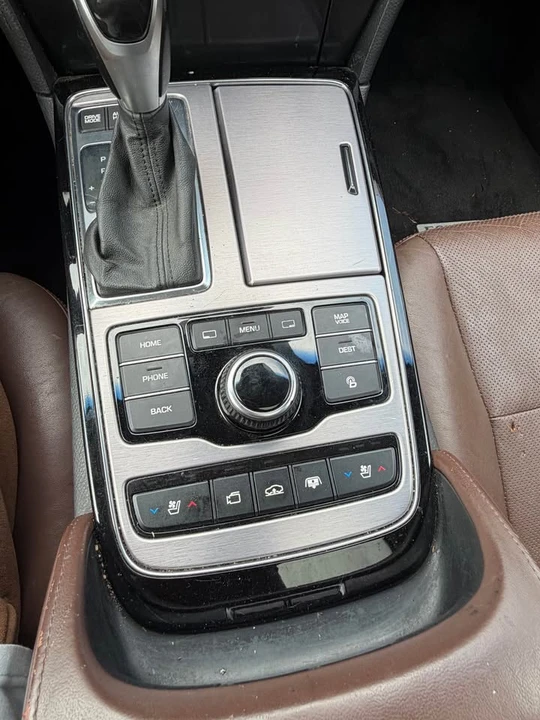 2014 Hyundai Equus - Image 12 of 17
