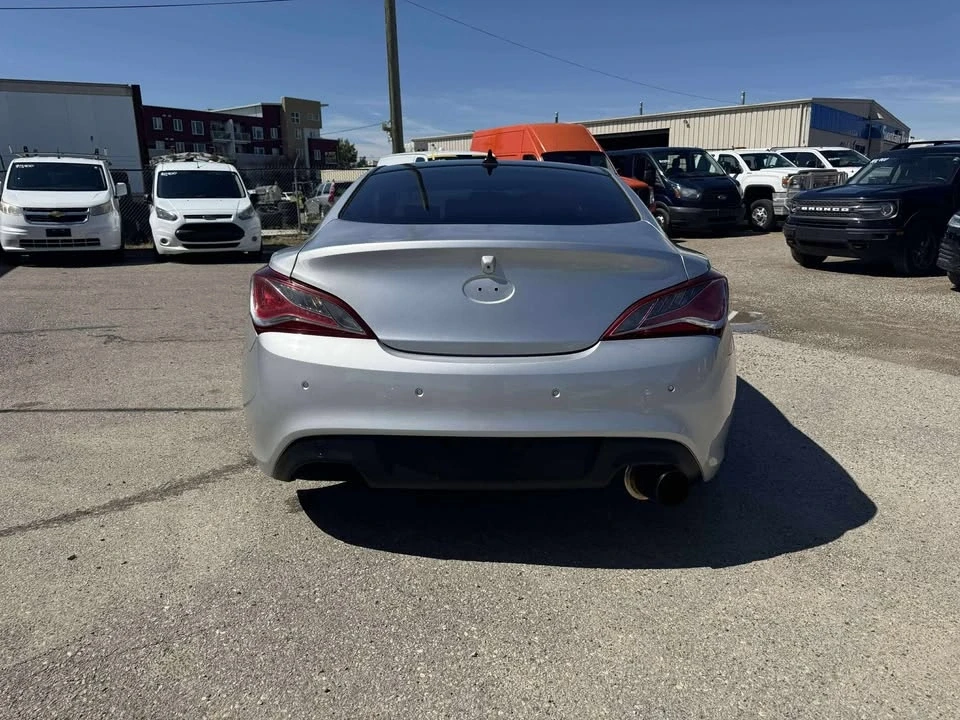 2014 Hyundai Genesis - Image 3 of 16