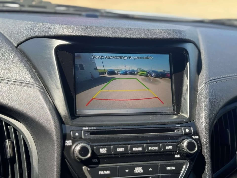 2014 Hyundai Genesis - Image 11 of 18