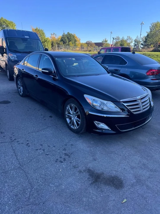 2014 Hyundai Genesis - Image 2 of 6