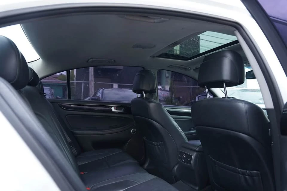 2014 Hyundai Genesis - Image 15 of 16