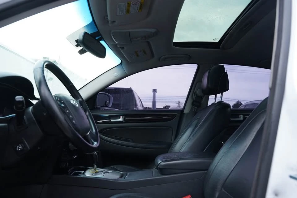 2014 Hyundai Genesis - Image 8 of 16