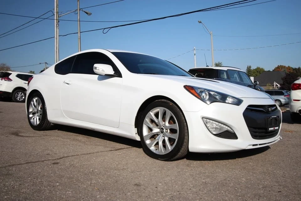 2014 Hyundai Genesis - Image 7 of 20