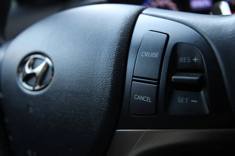 2014 Hyundai Genesis - Image 16 of 20