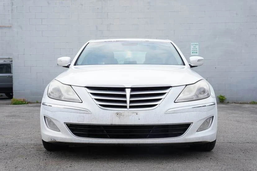 2014 Hyundai Genesis - Image 2 of 16