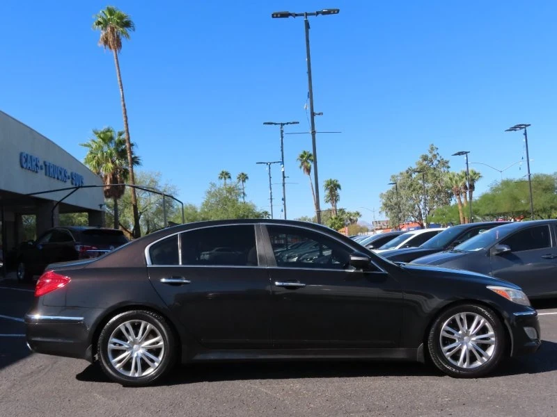 2014 Hyundai Genesis - Image 4 of 18
