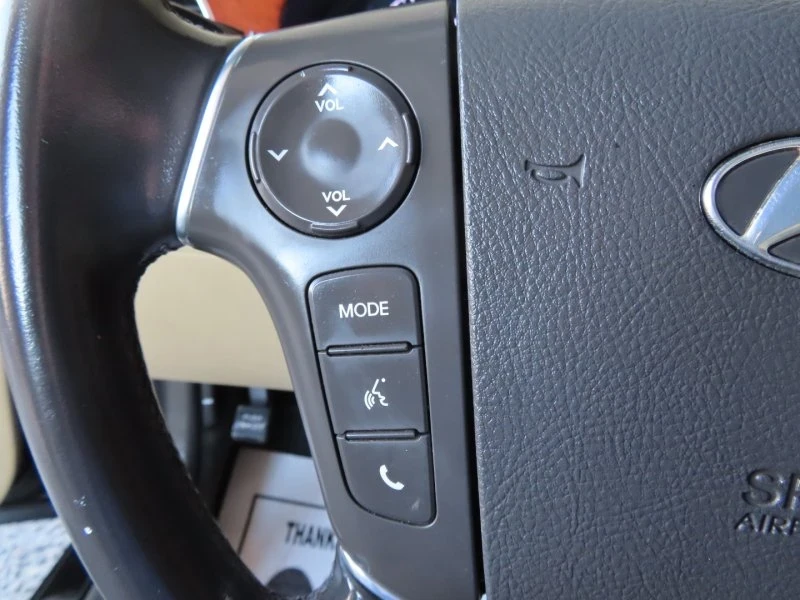 2014 Hyundai Genesis - Image 11 of 18