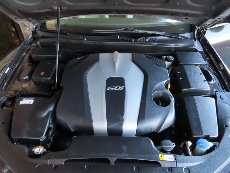 2014 Hyundai Genesis - Image 18 of 18