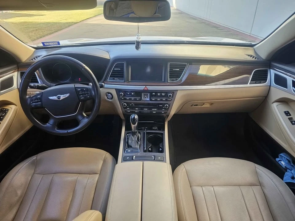 2014 Hyundai Genesis - Image 9 of 16