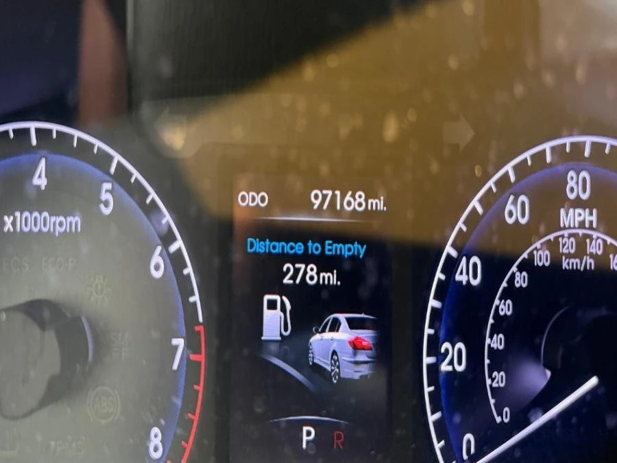 2014 Hyundai Genesis - Image 9 of 13