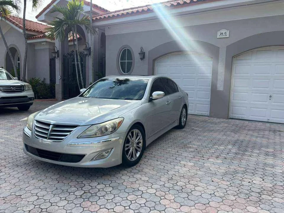 2014 Hyundai Genesis - Image 6 of 12