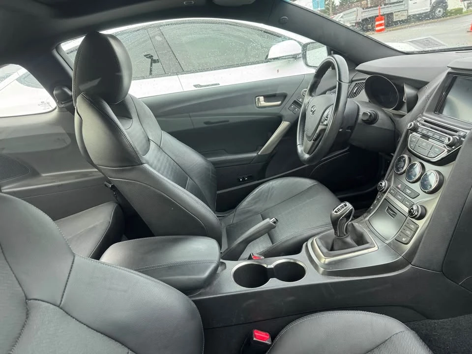 2014 Hyundai Genesis - Image 5 of 5