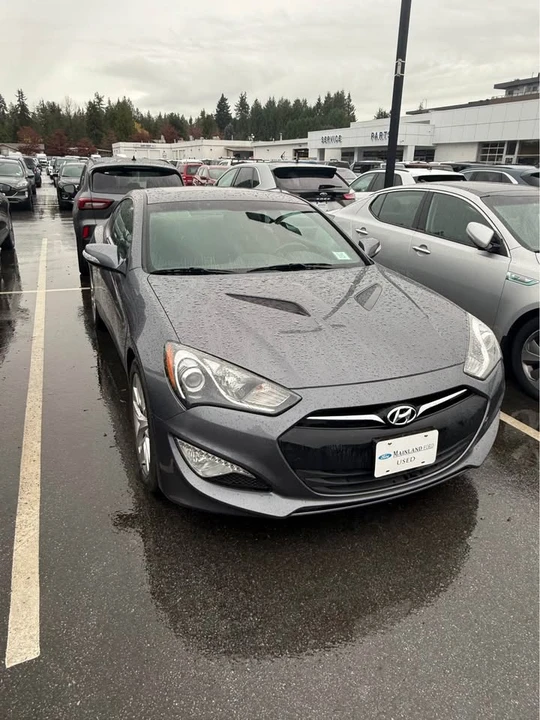 2014 Hyundai Genesis - Image 3 of 3