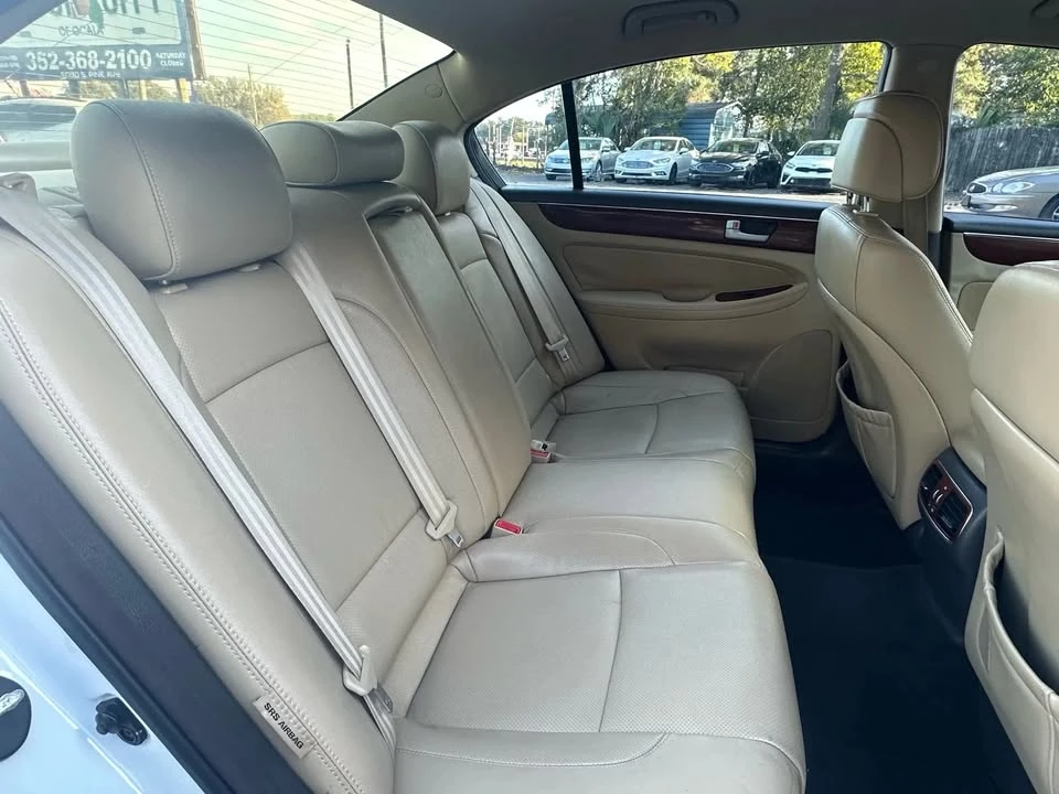 2014 Hyundai Genesis - Image 14 of 19