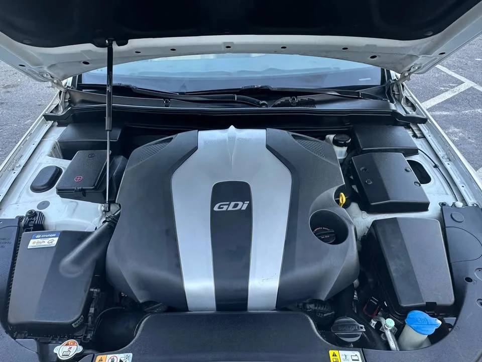 2014 Hyundai Genesis - Image 19 of 19