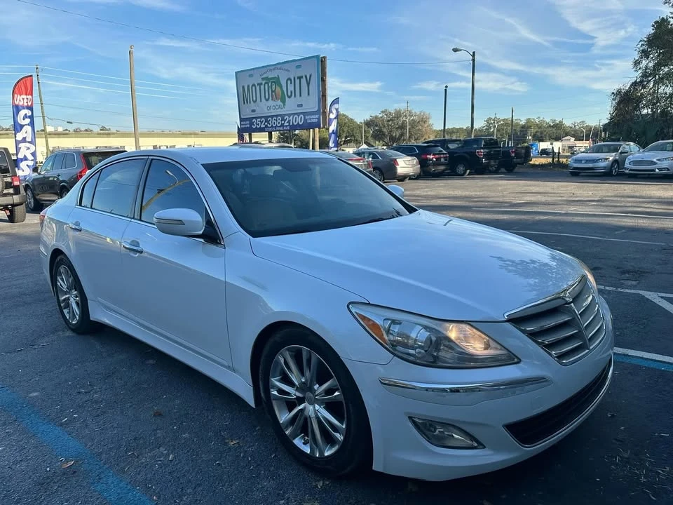 2014 Hyundai Genesis - Image 7 of 19