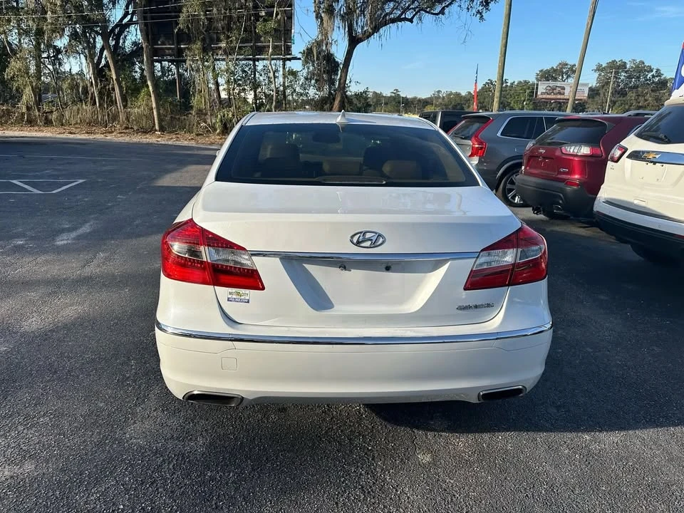 2014 Hyundai Genesis - Image 4 of 19