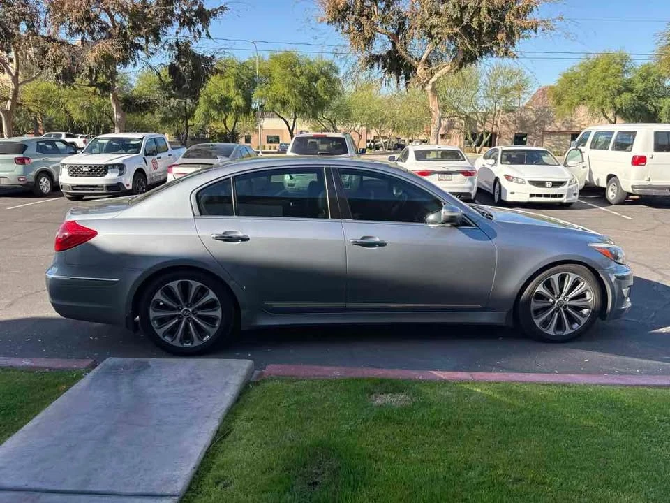 2014 Hyundai Genesis - Image 6 of 19