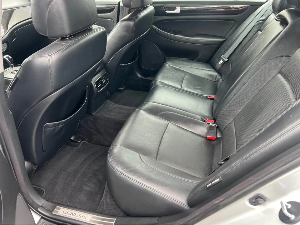 2014 Hyundai Genesis - Image 6 of 10