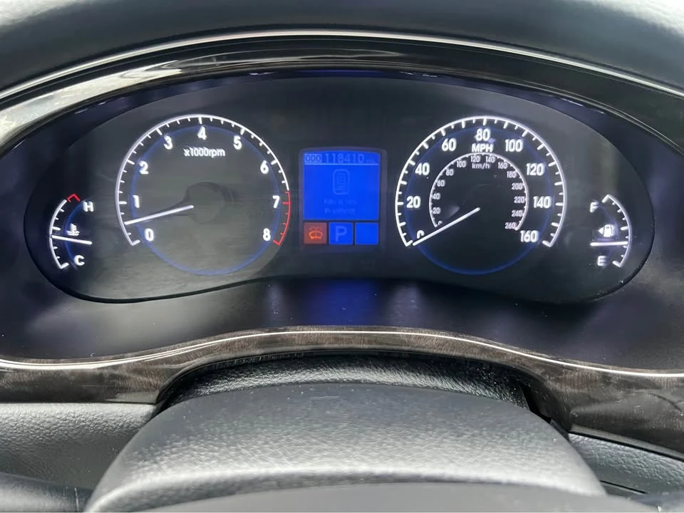 2014 Hyundai Genesis - Image 10 of 10