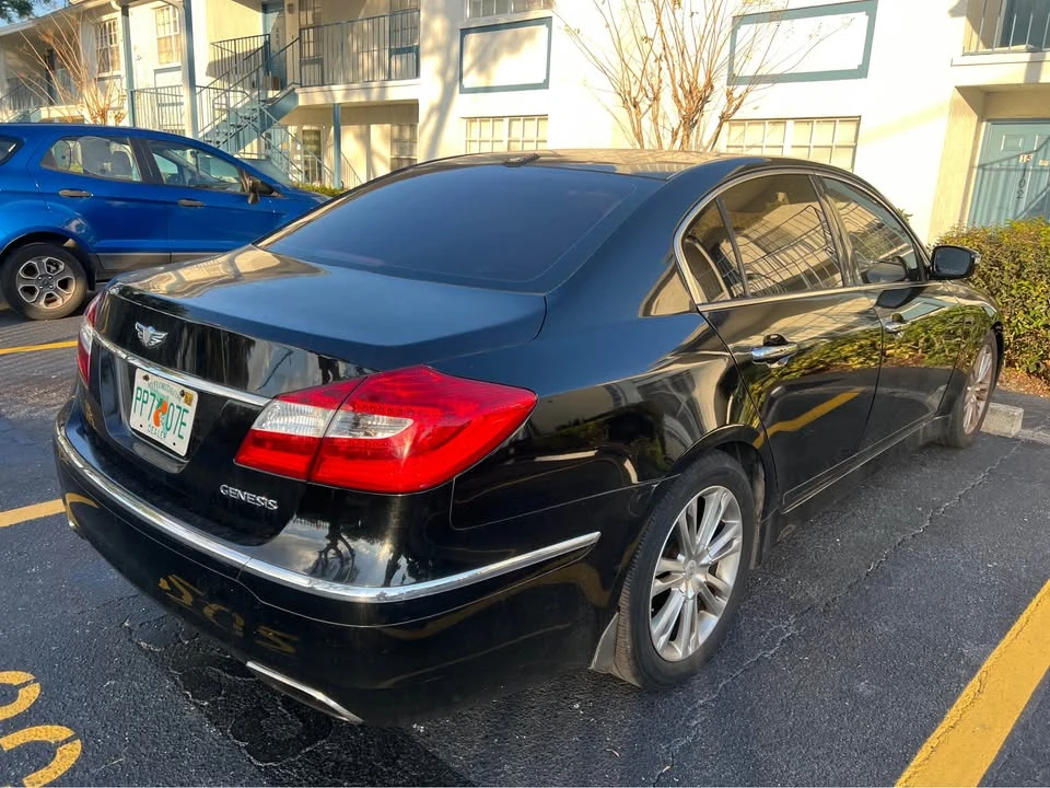 2014 Hyundai Genesis - Image 4 of 5