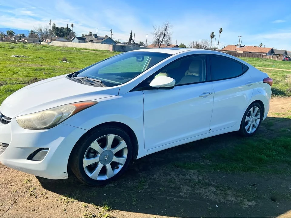 2014 Hyundai Genesis - Image 2 of 13