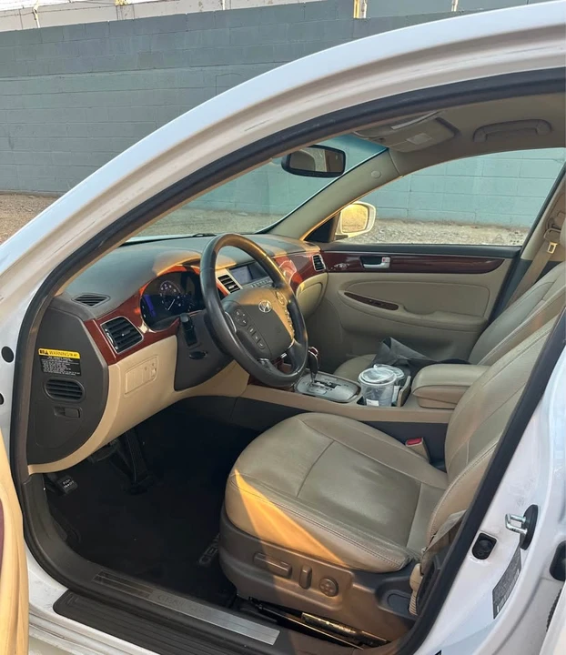 2014 Hyundai Genesis - Image 3 of 7