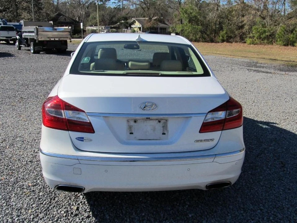 2014 Hyundai Genesis - Image 5 of 20
