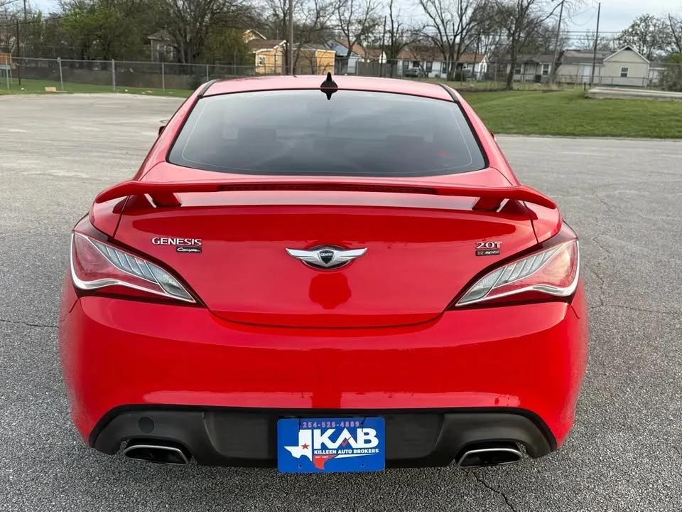 2014 Hyundai Genesis - Image 5 of 15