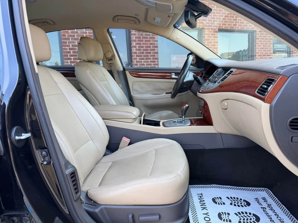 2014 Hyundai Genesis - Image 5 of 11