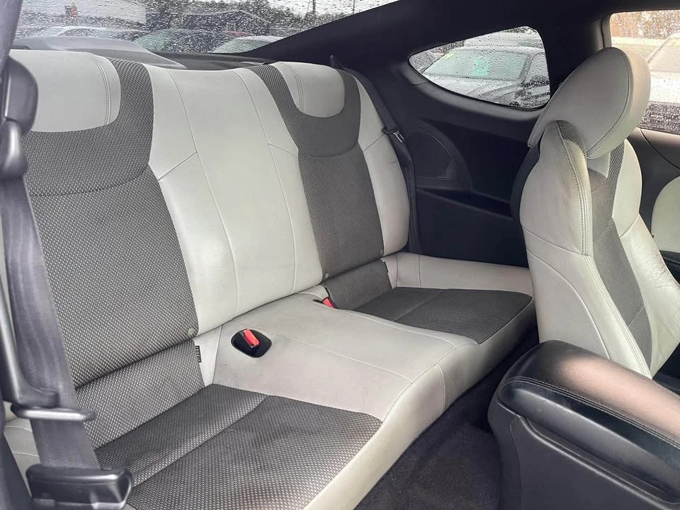 2014 Hyundai Genesis - Image 8 of 12