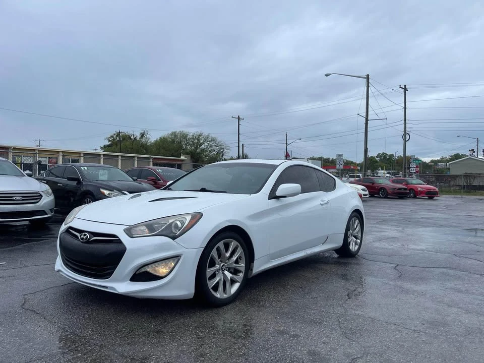 2014 Hyundai Genesis Coupe - Image 2 of 7
