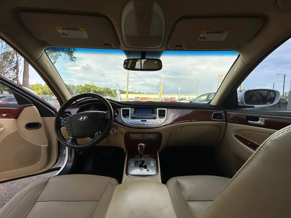 2014 Hyundai Genesis - Image 13 of 20
