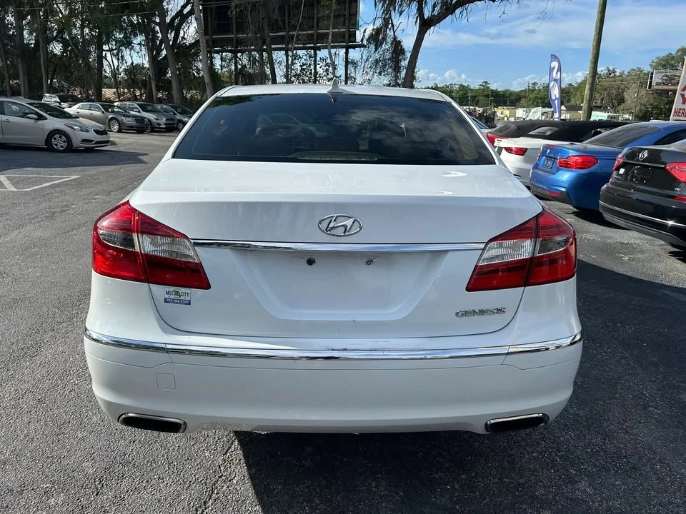 2014 Hyundai Genesis - Image 6 of 20