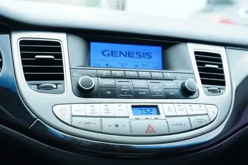 2014 Hyundai Genesis - Image 6 of 10