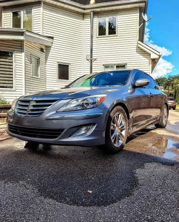 2014 Hyundai Genesis - Image 2 of 4