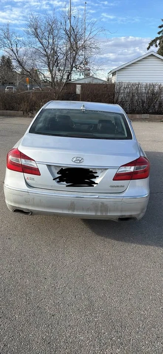 2014 Hyundai Genesis - Image 4 of 11