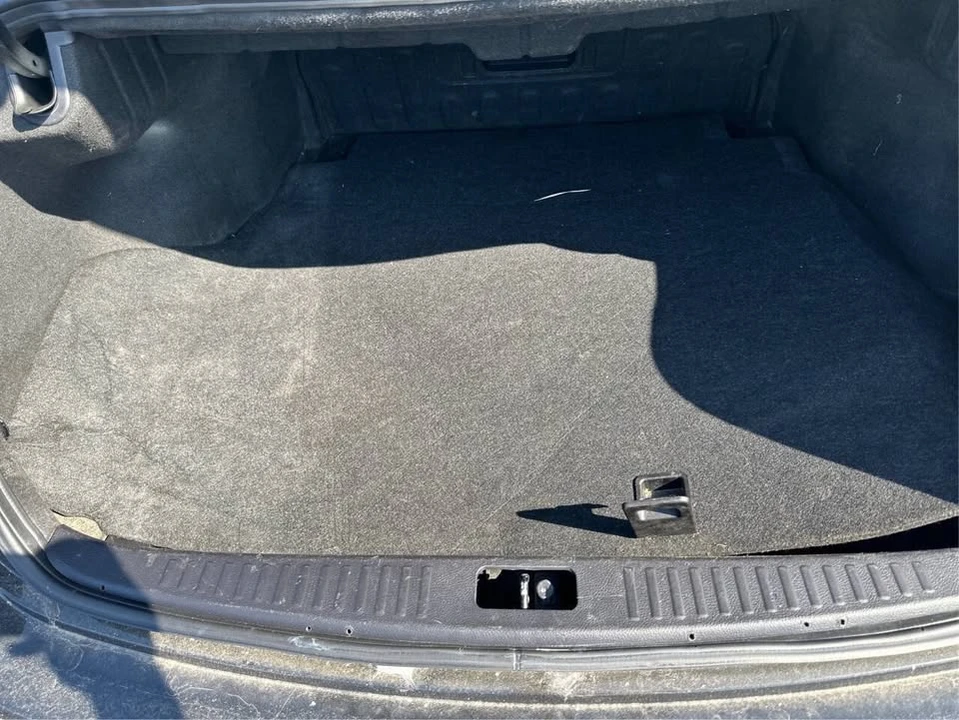 2014 Hyundai Genesis - Image 19 of 20