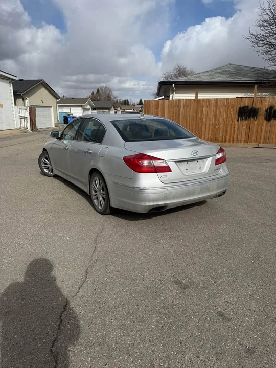 2014 Hyundai Genesis - Image 4 of 10