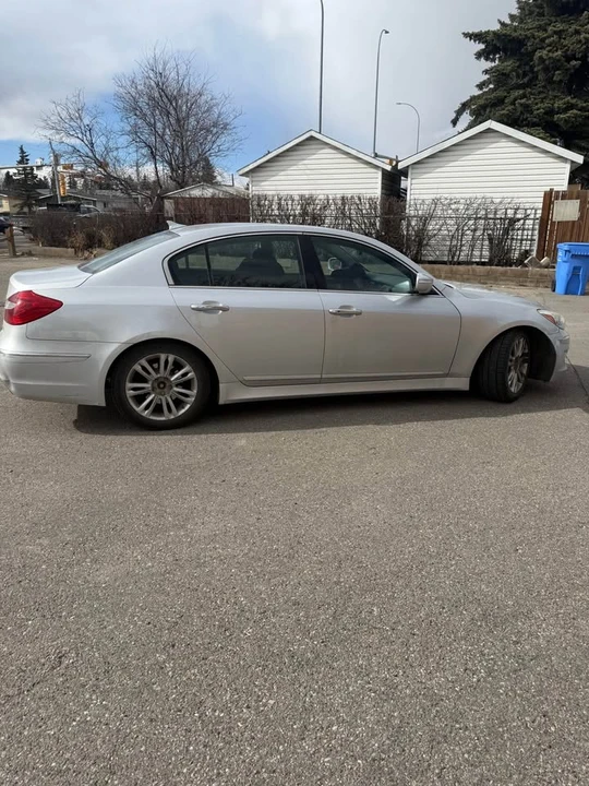 2014 Hyundai Genesis - Image 6 of 10