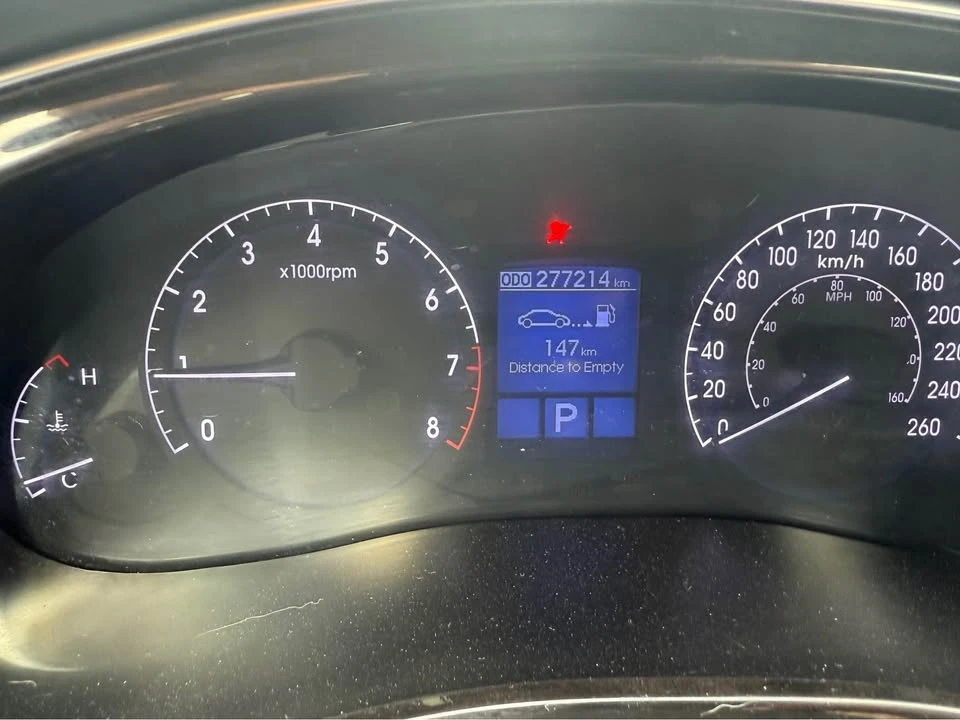 2014 Hyundai Genesis - Image 8 of 10