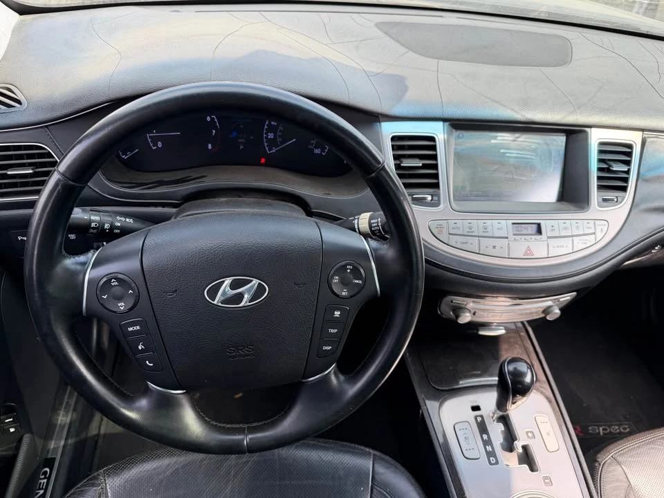 2014 Hyundai Genesis - Image 5 of 5