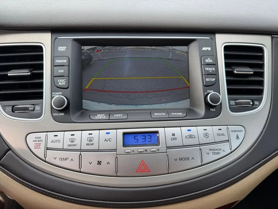2014 Hyundai Genesis - Image 18 of 20